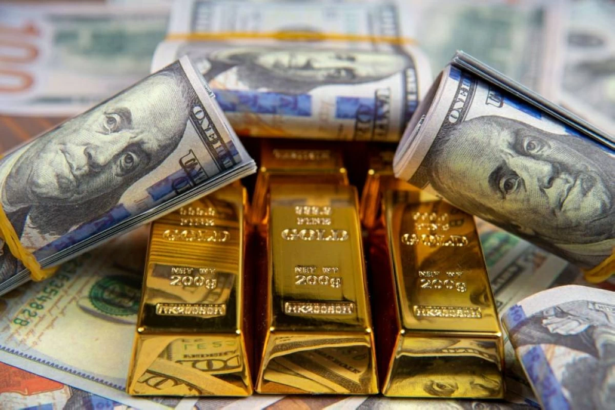 الذهب يرتفع إلى 4067 دولاراً