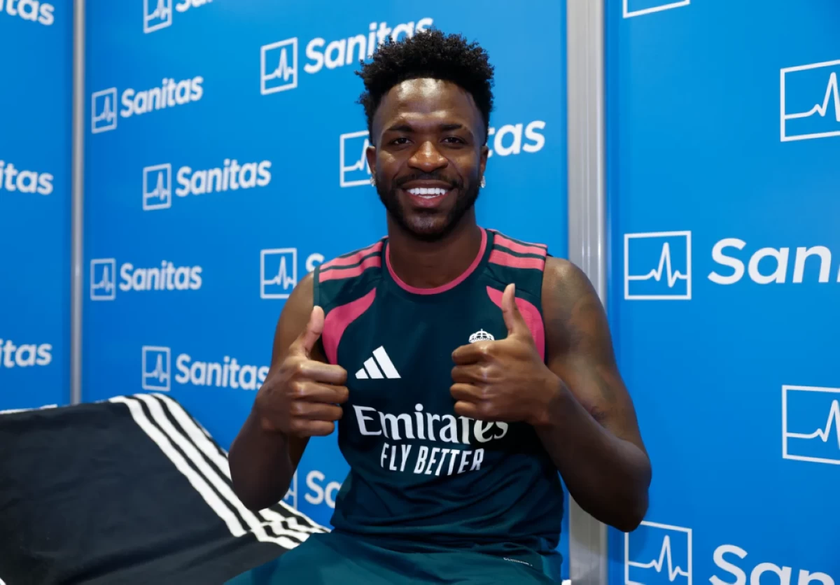 فيني يشير لبقائه في ريال مدريد