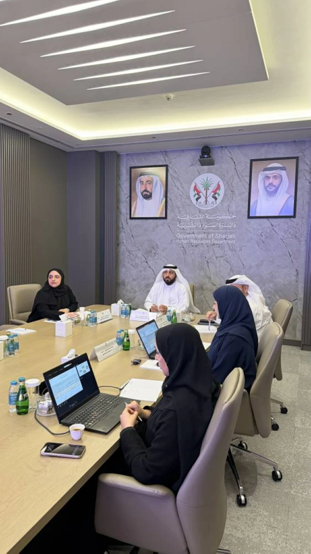 «المنح التكميلية» بالشارقة تعتمد 34 طلباً للمتقاعدين