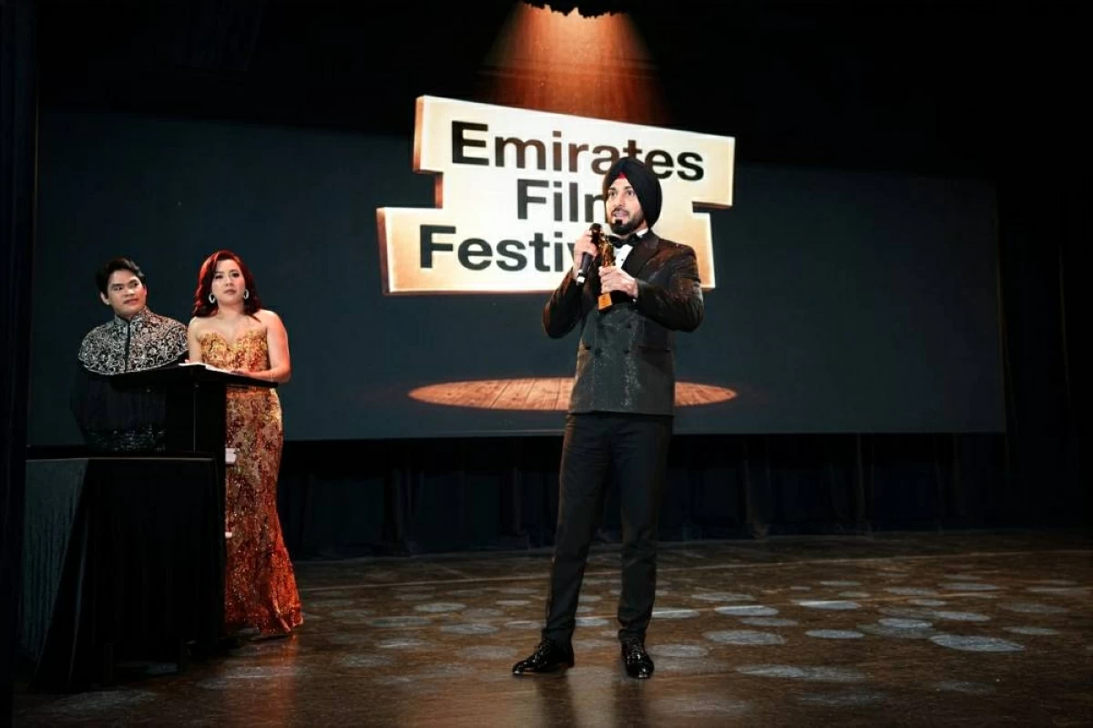 مهرجان الإمارات يُكرّم غاغانبريت سينغ لإسهاماته في نشر السينما العالمية بمنطقة الخليج