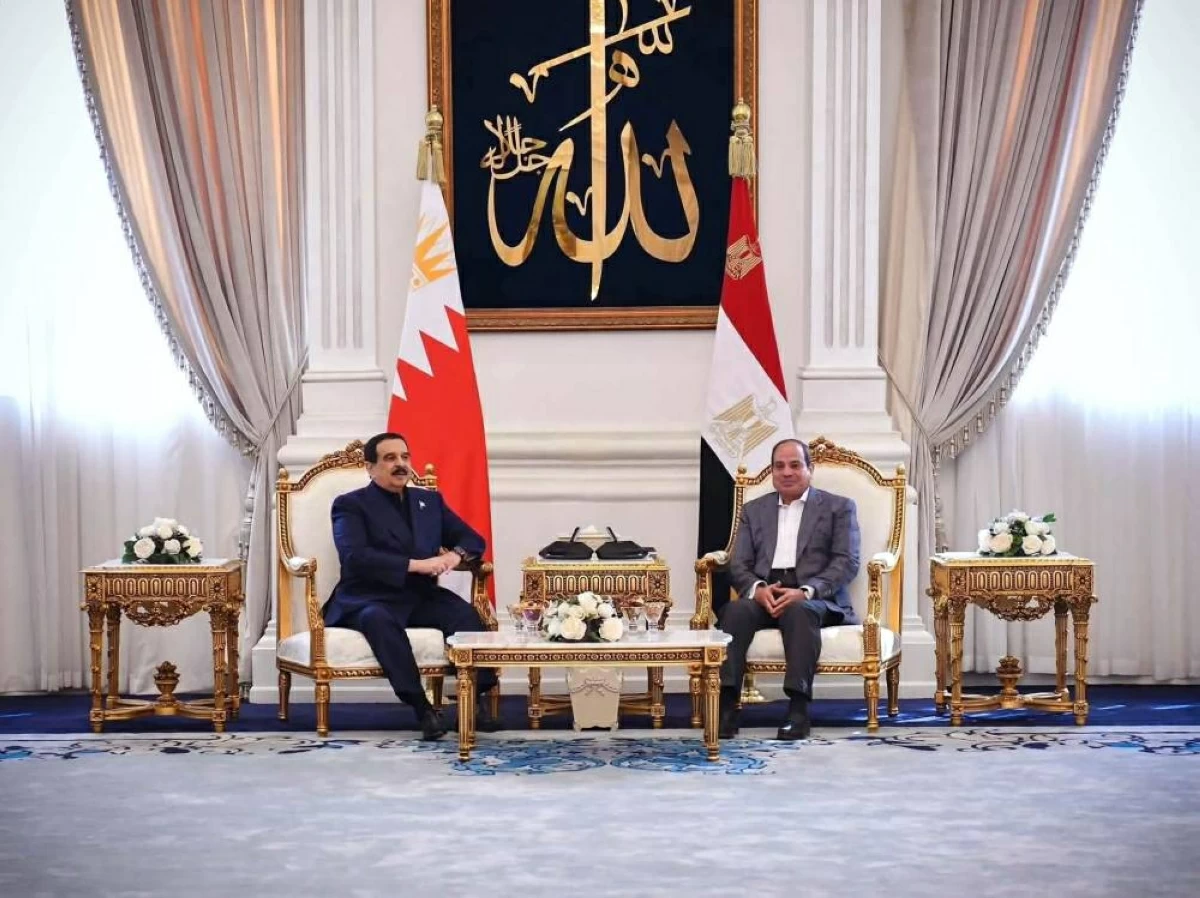 الرئيس المصري وملك البحرين يبحثان تطورات الأوضاع الإقليمية