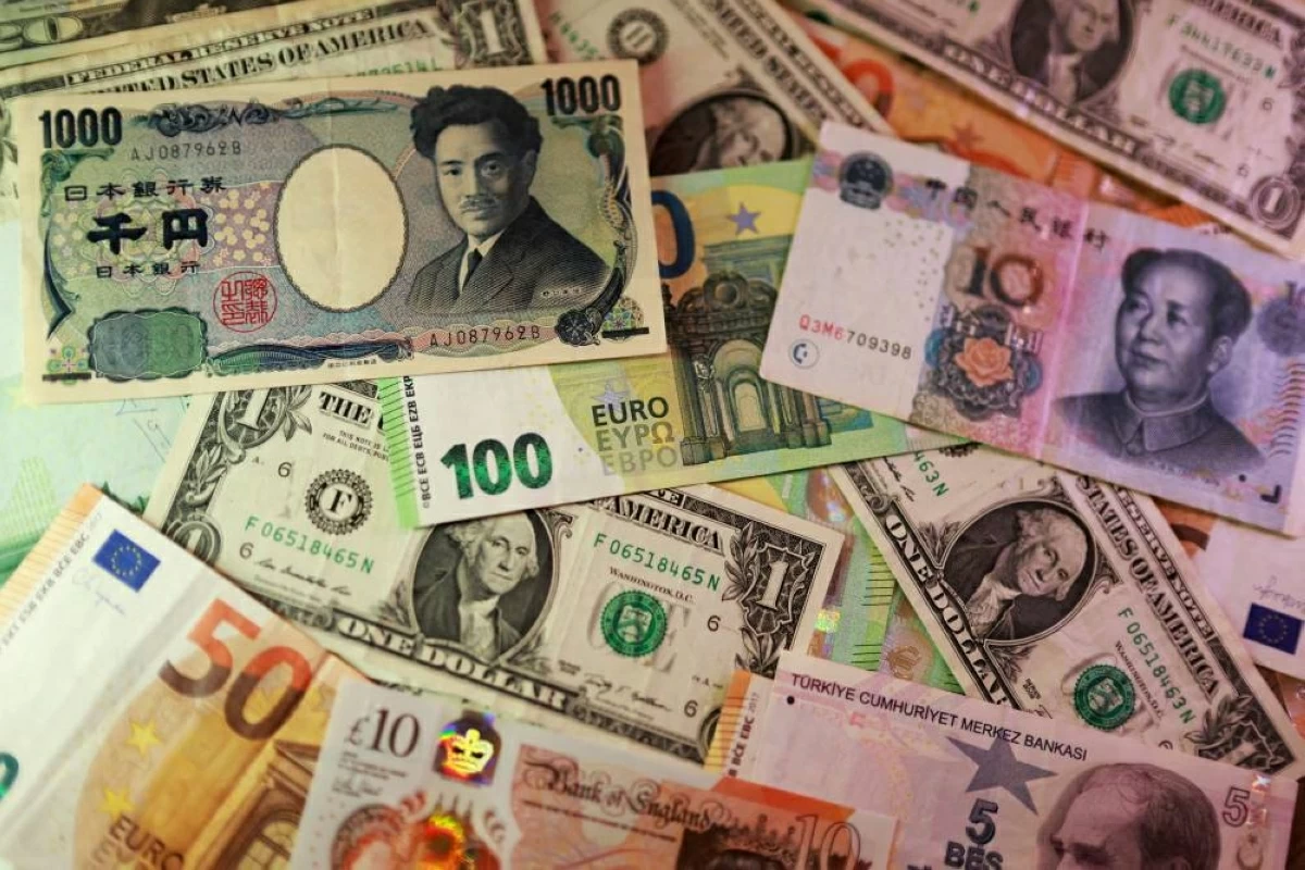 الدولار يرتفع إلى 158.5 ين.. وأسواق العملات تترقب تقرير الوظائف في أمريكا