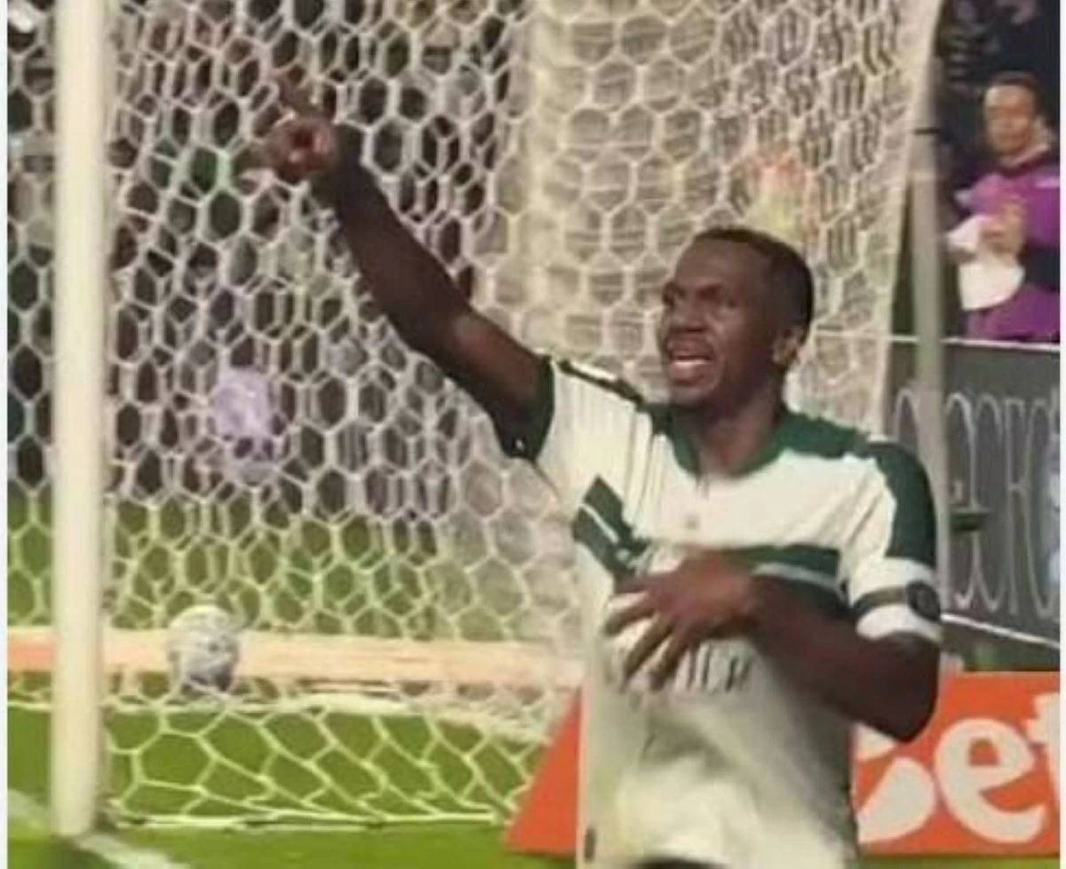 فرحة لم تتم.. سقوط مرعب للاعب برازيلي في نفق الملعب وإلغاء هدفه بـ «الفار» (فيديو)