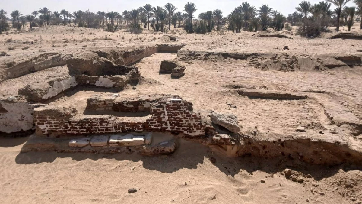 اكتشاف خان أثري يخفي أسرار «درب الحاج المصري»