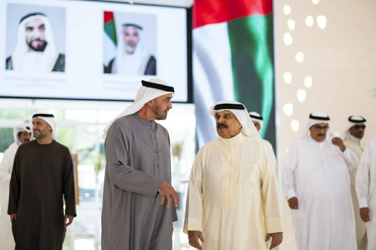 محمد بن زايد وحمد بن عيسى .. عنوان لاستقرار الخليج