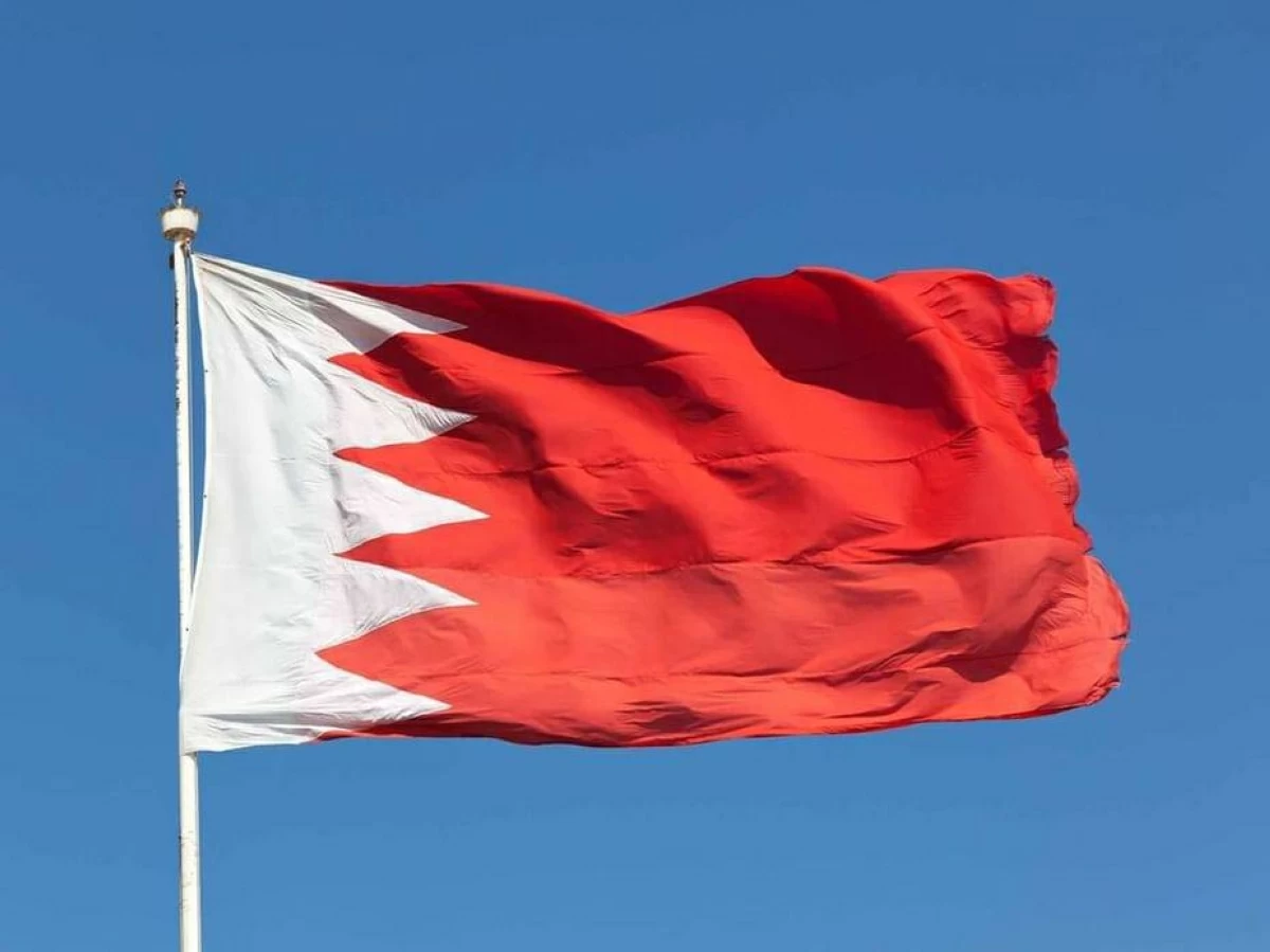 البحرين تُدين الهجوم الإيراني على ناقلتين تابعتين لـ «أدنوك» أثناء عبورهما مضيق هرمز
