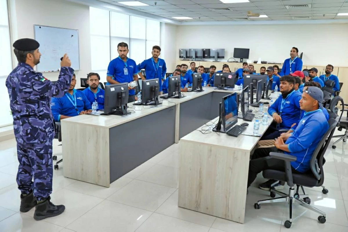 شرطة عجمان تواصل تنفيذ فعاليات حملة «صيف بلا حوادث»