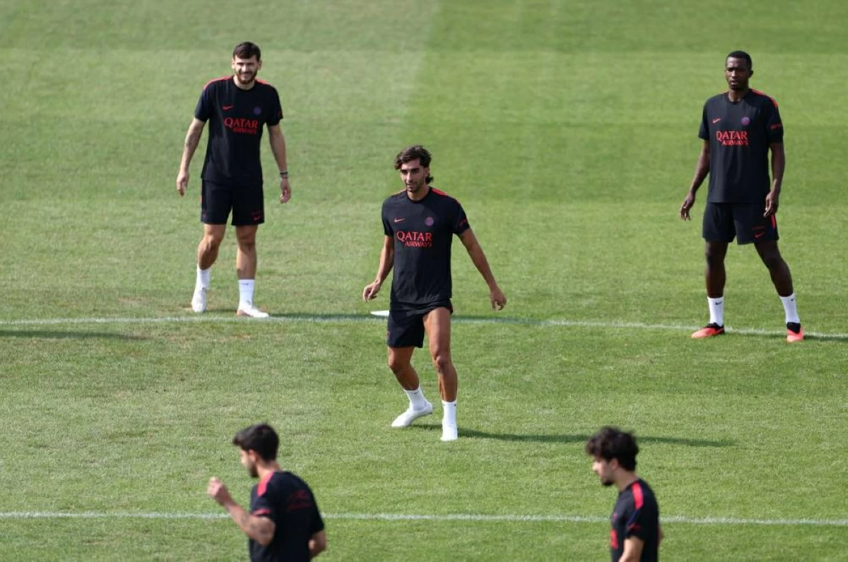 توريس في تدريبات سان جيرمان