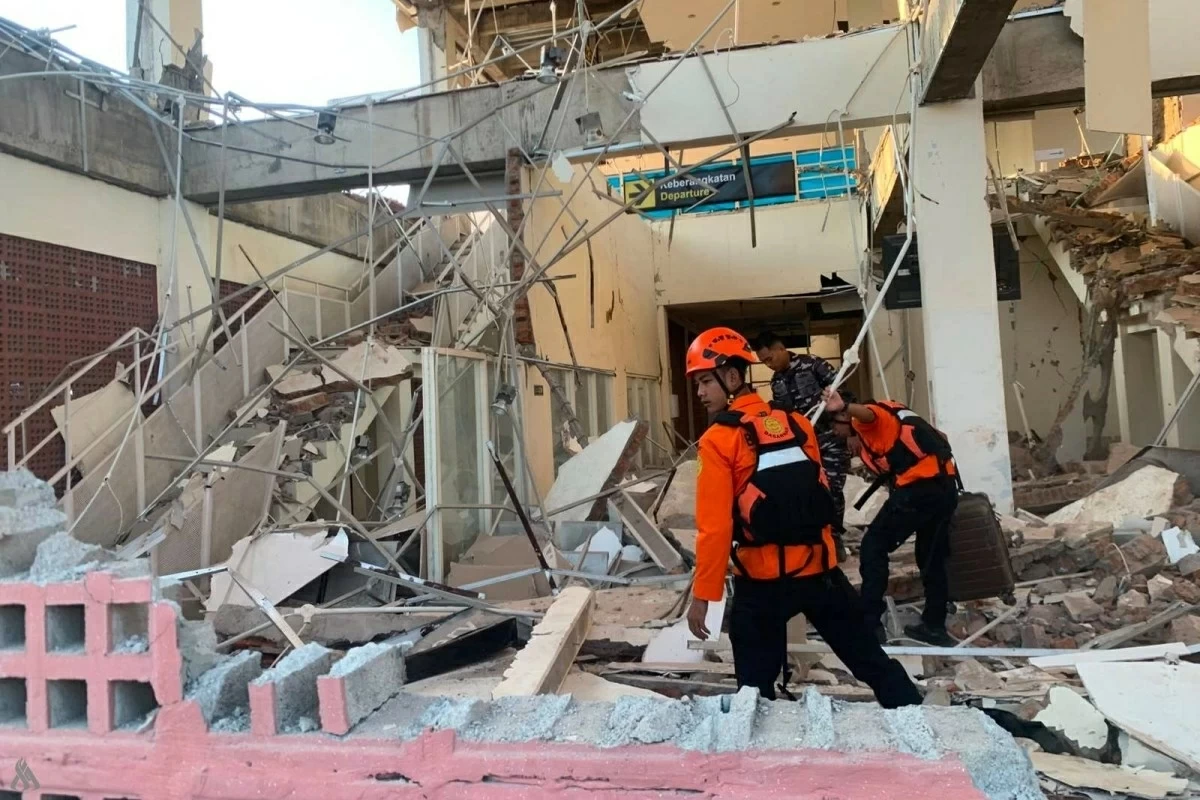 وفاة 47 شخصاً على الأقل جراء زلزال إندونيسيا