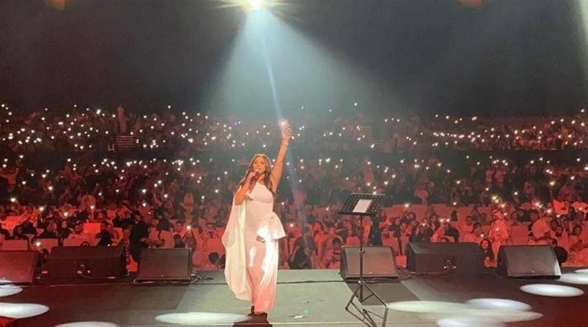 إليسا تعود إلى قرطاج بعد 17 عاماً وسط حضور جماهيري كبير
