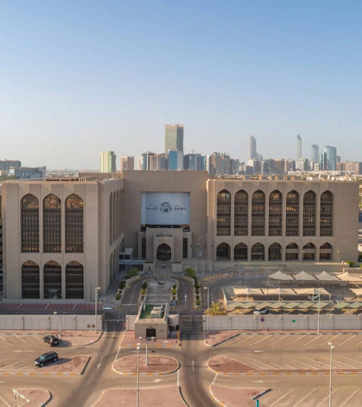 14.4 تريليون درهم تحويلات فصلية عبر بنوك الإمارات