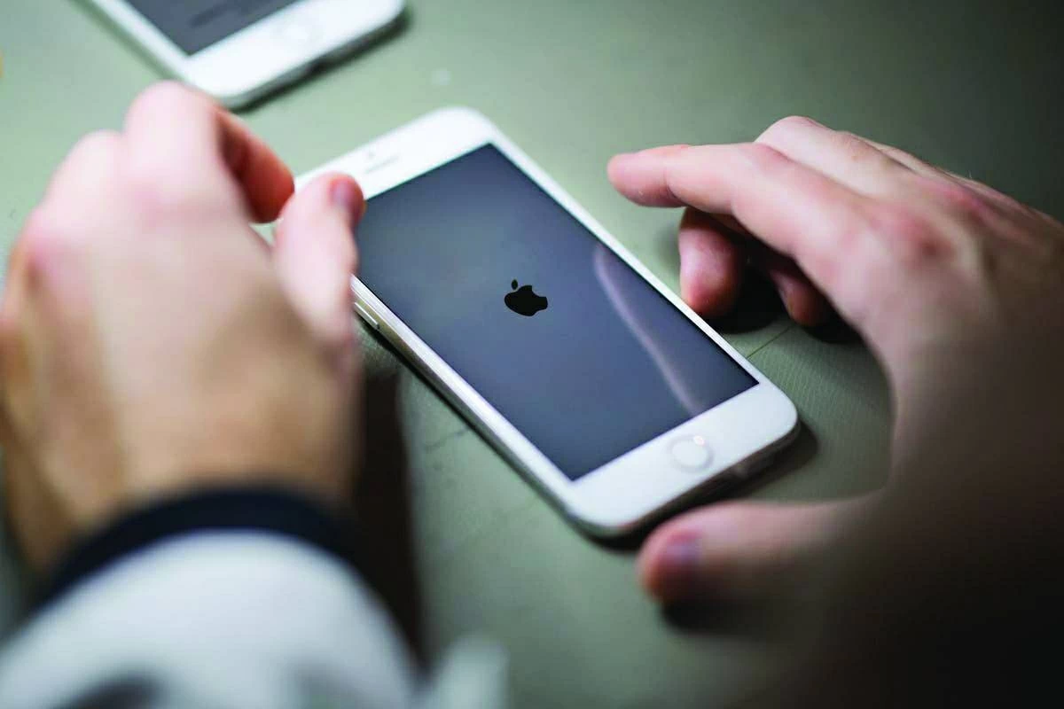 تحديث عاجل لإصلاح 29 ثغرة في أجهزة «آيفون» و«ماك»