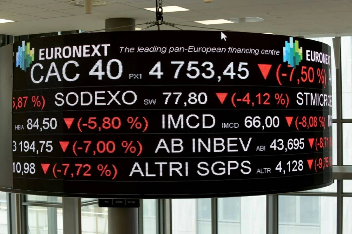 أسهم أوروبا تتراجع مع تلاشي أثر تعافي سوق السندات