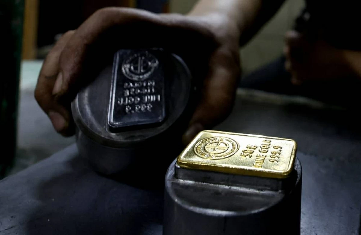 الذهب يحتفظ بالمكاسب عند 4500 دولار.. وسط قلق من ارتفاع عوائد السندات