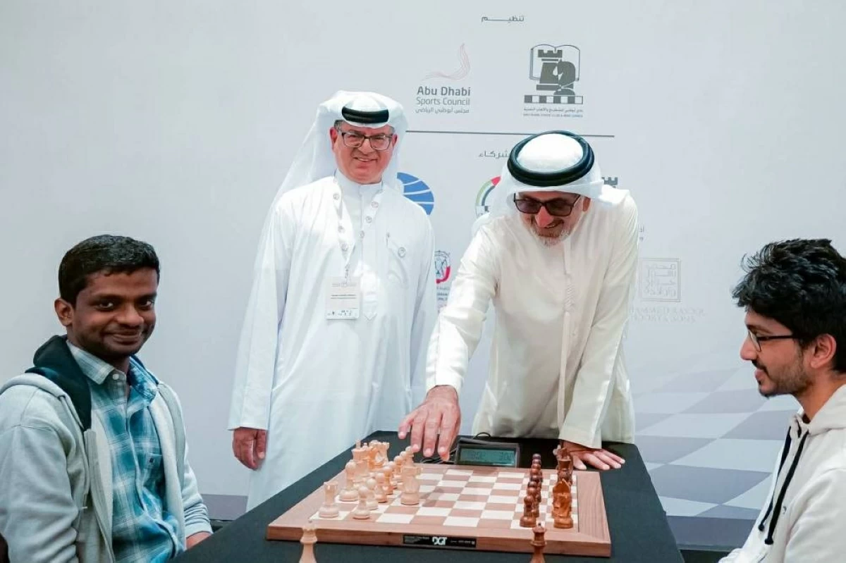 عارف العواني يفتتح المباريات بحضور حسين الخوري