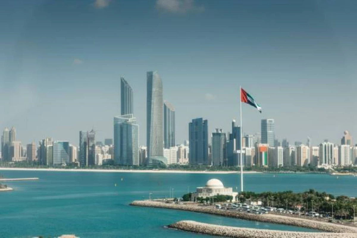 التكنولوجيا المالية ركيزة الإمارات في النموذج الاقتصادي الحديث