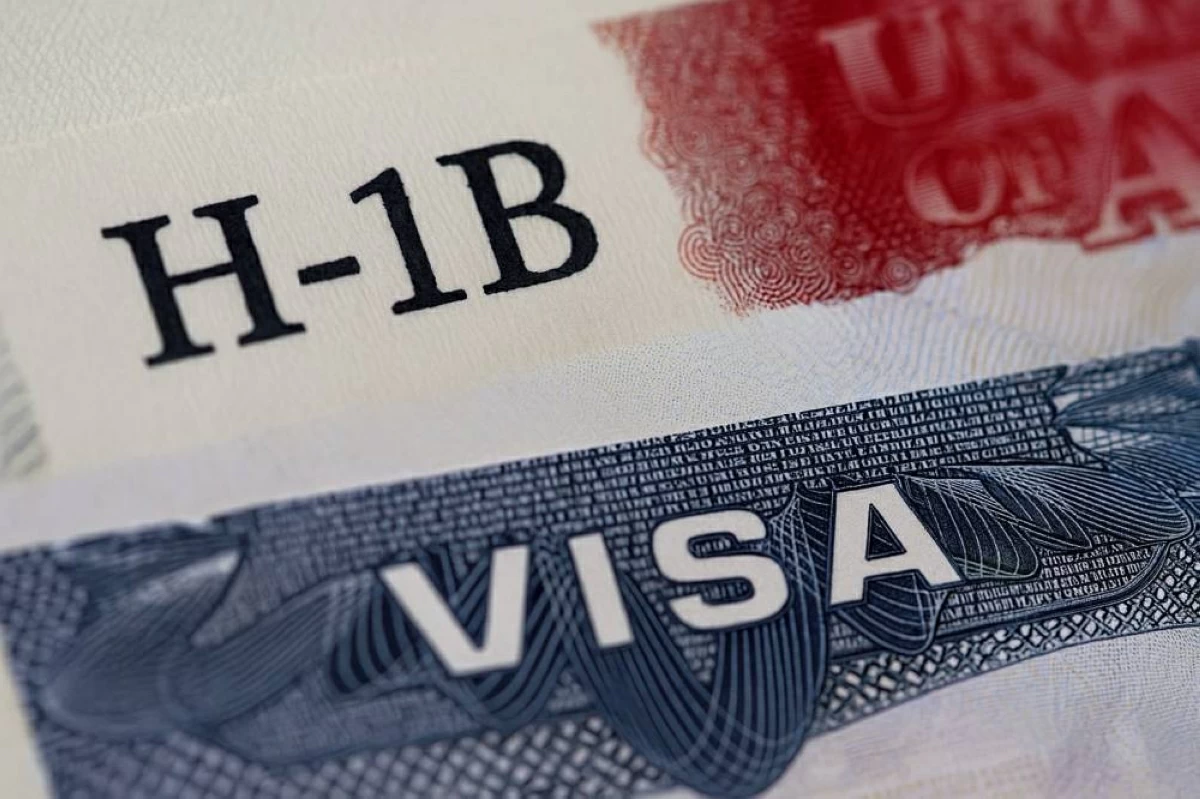 رسوم جديدة بـ100 ألف دولار على تأشيرات H-1B
