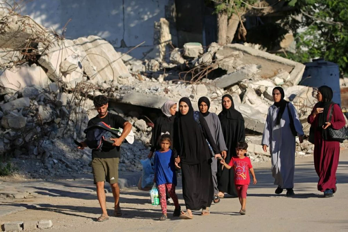 مشاهد النزوح تعود إلى غزة عقب تجدد الغارات الإسرائيلية