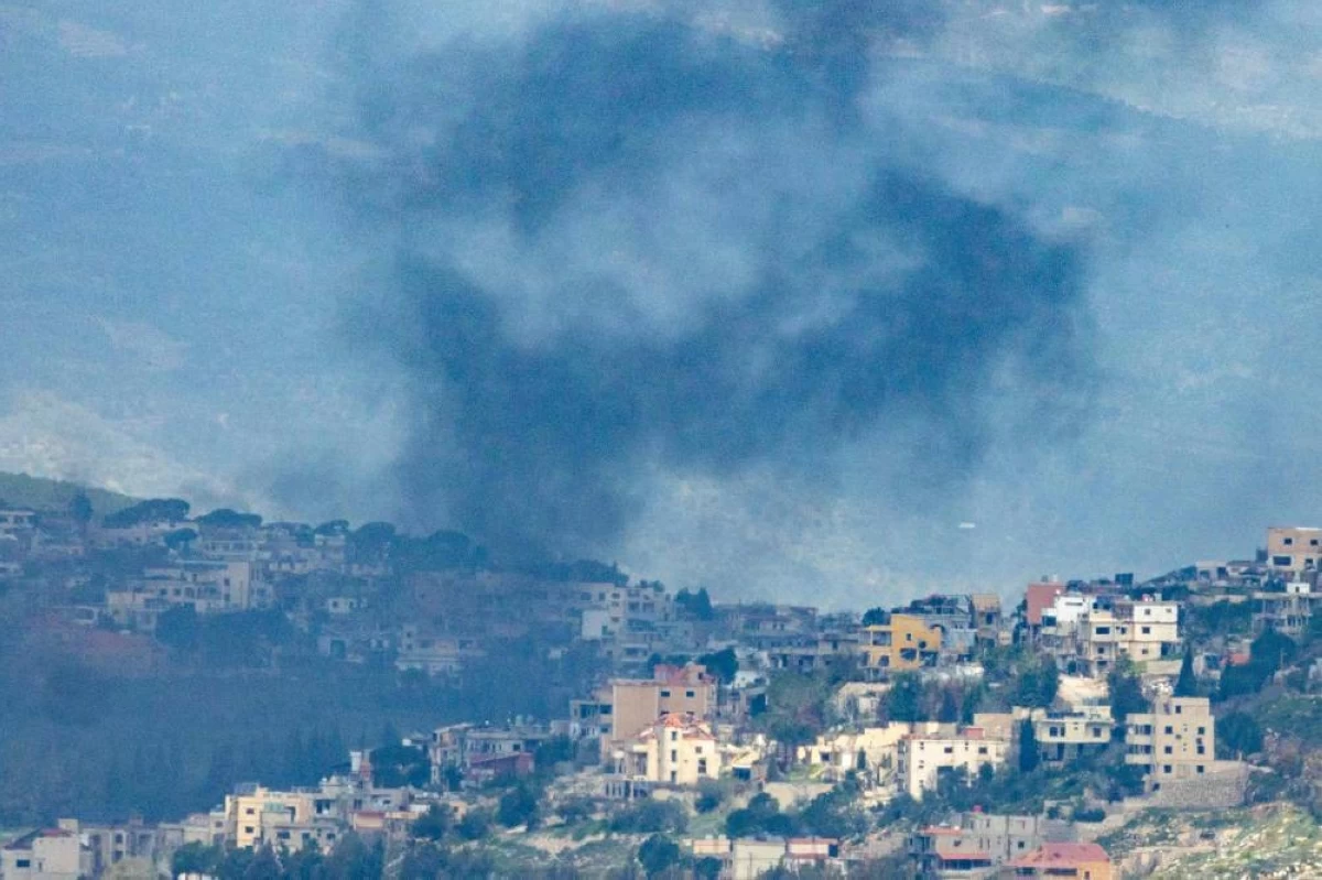 إسرائيل تصعّد في جنوب لبنان بالغارات والتفجيرات وإحراق المنازل
