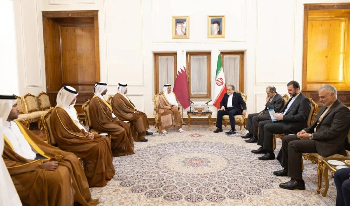 وزير الخارجية القطري في طهران لإجراء محادثات مع عراقجي