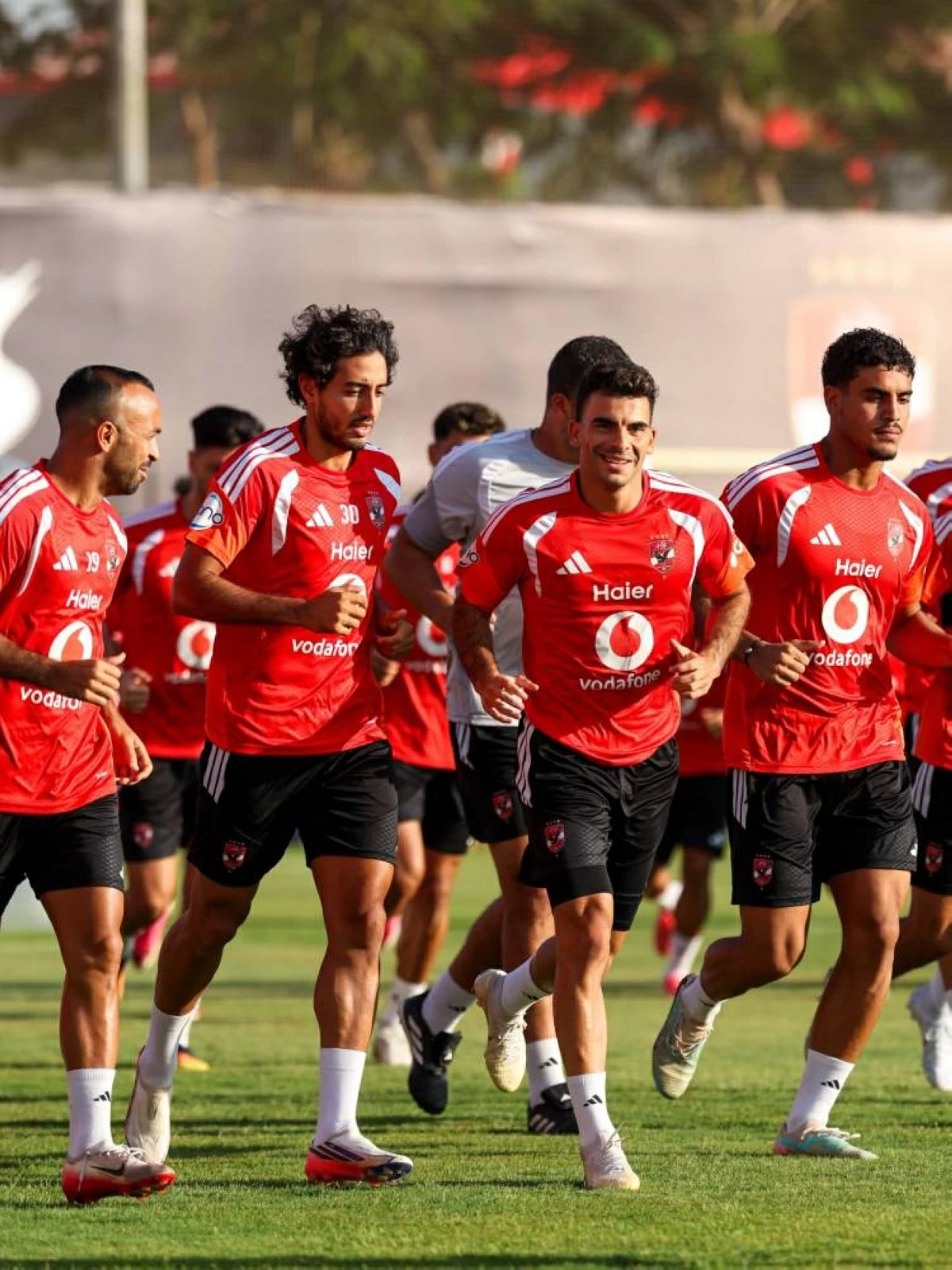 محمد هاني يطلب 45 مليون جنيه للتجديد.. وياسر إبراهيم يتمسك بالترضية