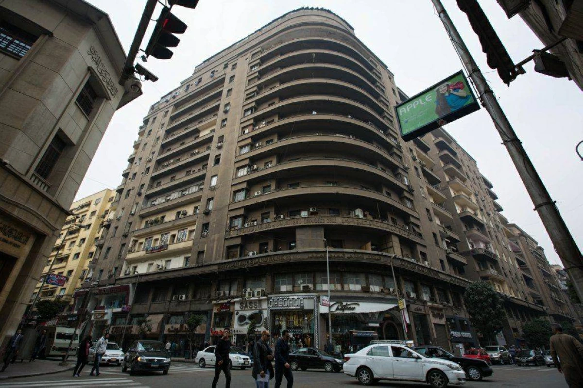 حقيقة هدم عمارة الإيموبيليا بوسط القاهرة.. السلطات تكشف مصير مبنى المشاهير