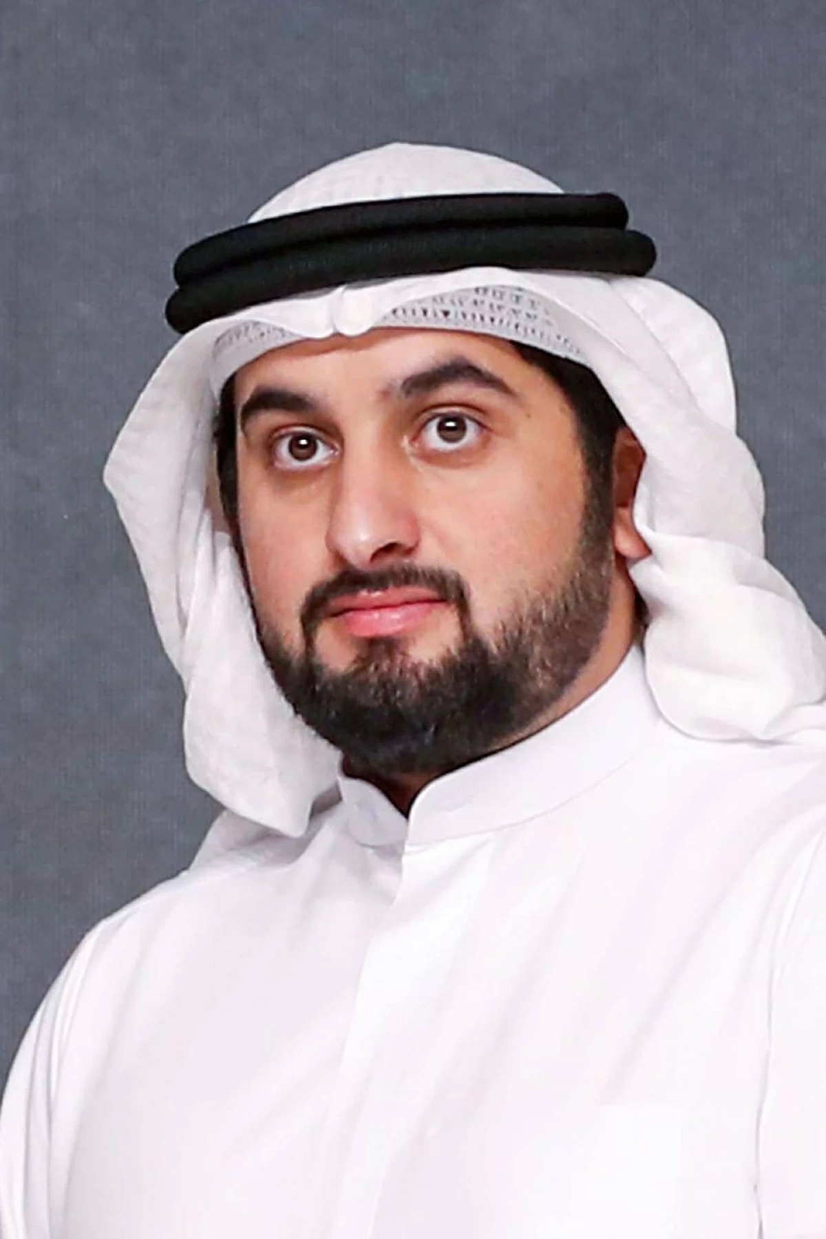 أحمد بن محمد: المرأة الإماراتية شريكة في كل قصة نجاح وطنية