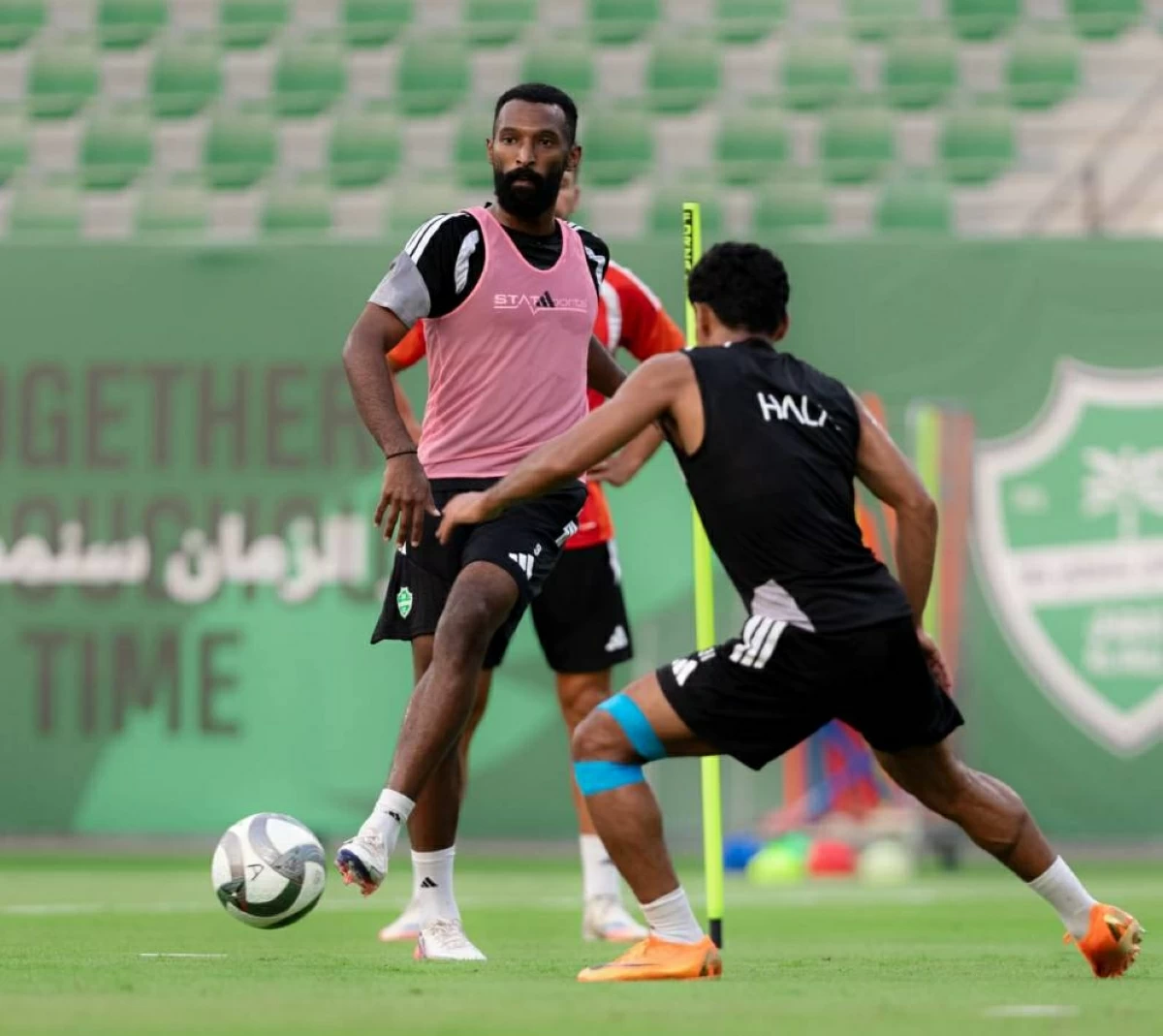 كيفية مشاهدة مباراة الخلود والأهلي في الدوري السعودي