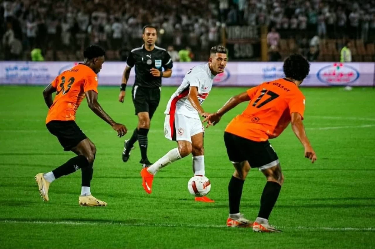 ممدوح عباس يتحرك لإنقاذ نجم الزمالك.. هل يمنع رحيله المجاني إلى الأهلي؟