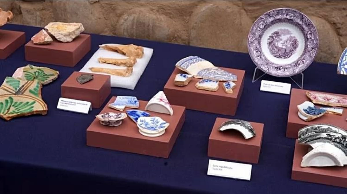 من الآثار المكتشفة
