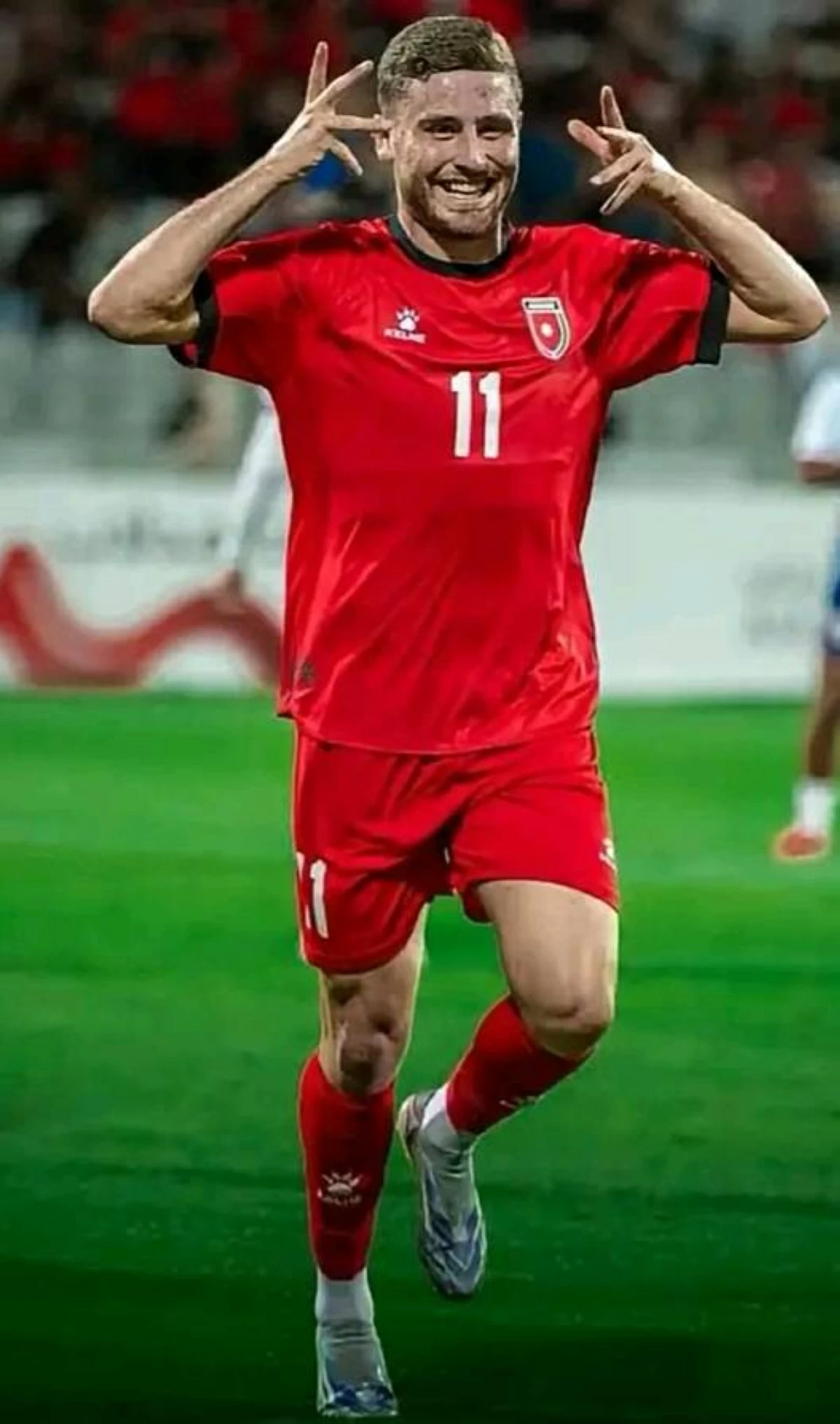 المولودية الجزائري يضم الأردني علي العزايزة