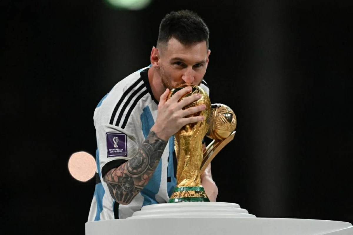 عاجل| بعدما قدم قلبه وروحه للأرجنتين.. ميسي يعتزل دولياً 