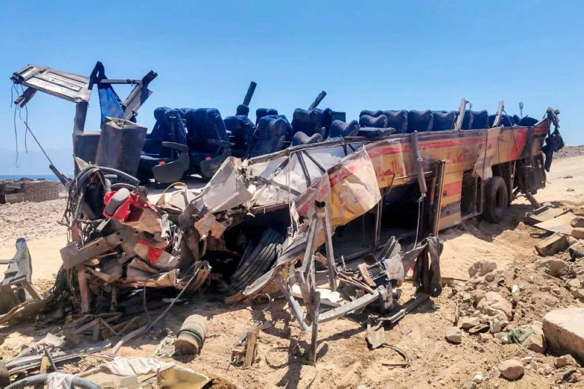 حادث مروع في جنوب سيناء.. 16 وفاة بينهم 10 أردنيين