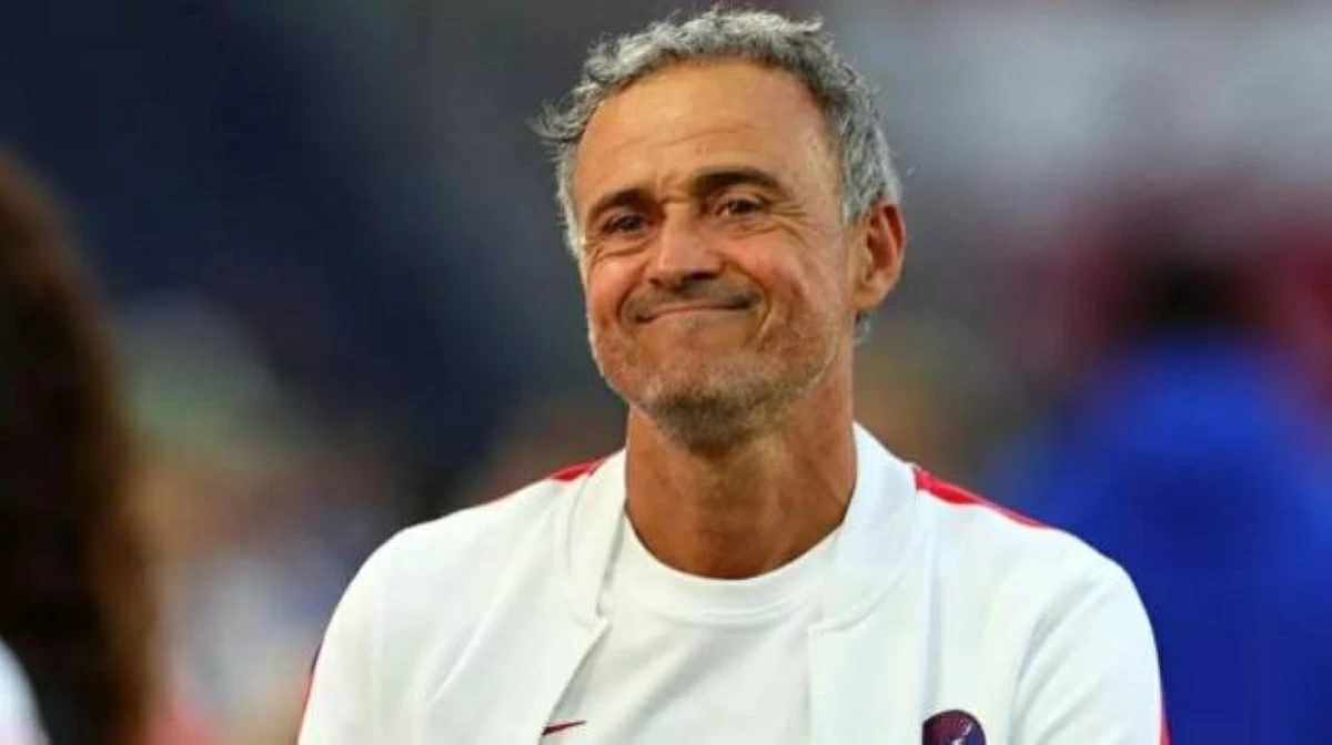 إنريكي يرد على مورينيو: هذا اللاعب وزميله هما الأحق بالكرة الذهبية