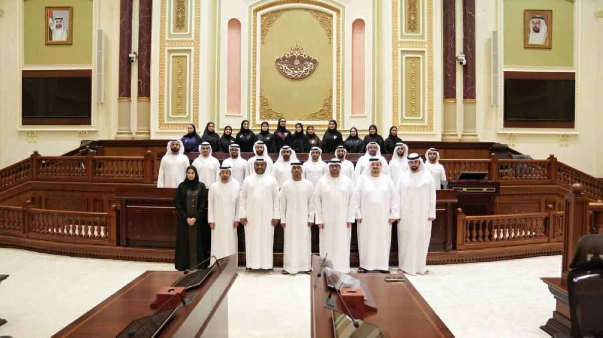 «القمة البرلمانية» بالشارقة تطلع على تجربة «الاستشاري»