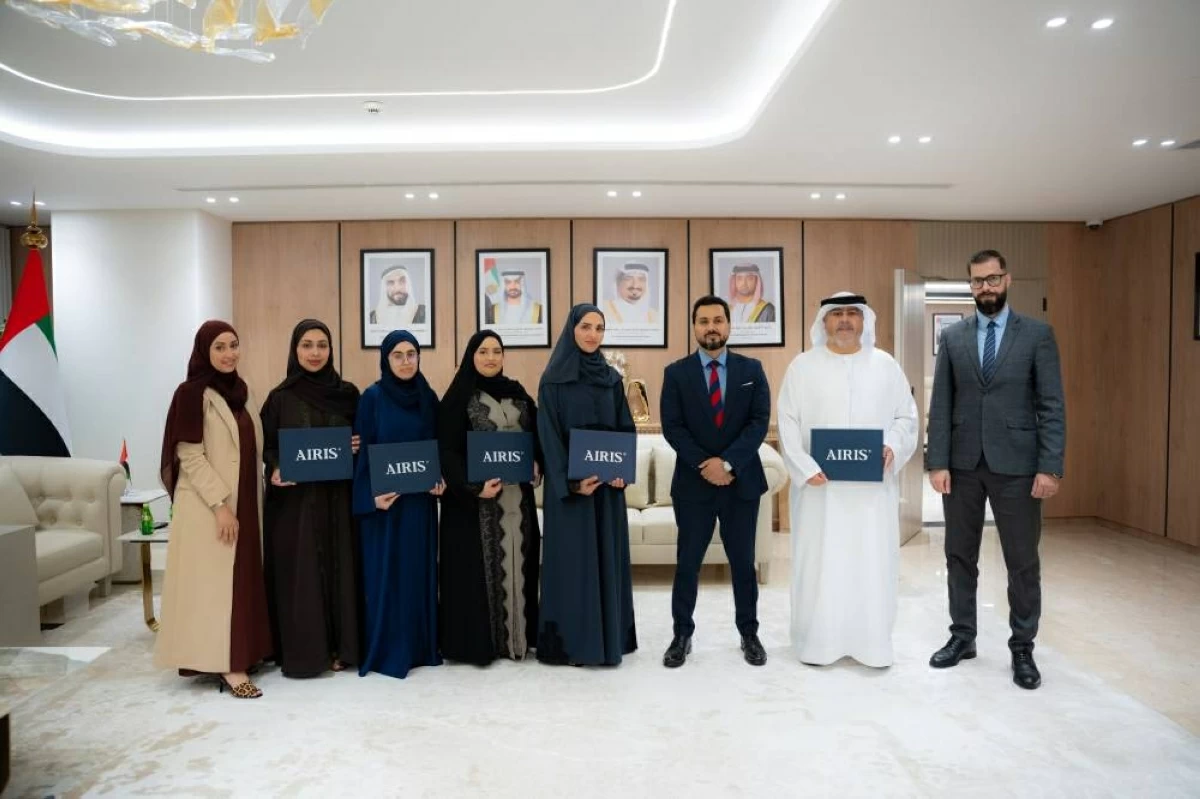 ممارس الذكاء الاصطناعي برنامج تدريبي لموظفي غرفة عجمان