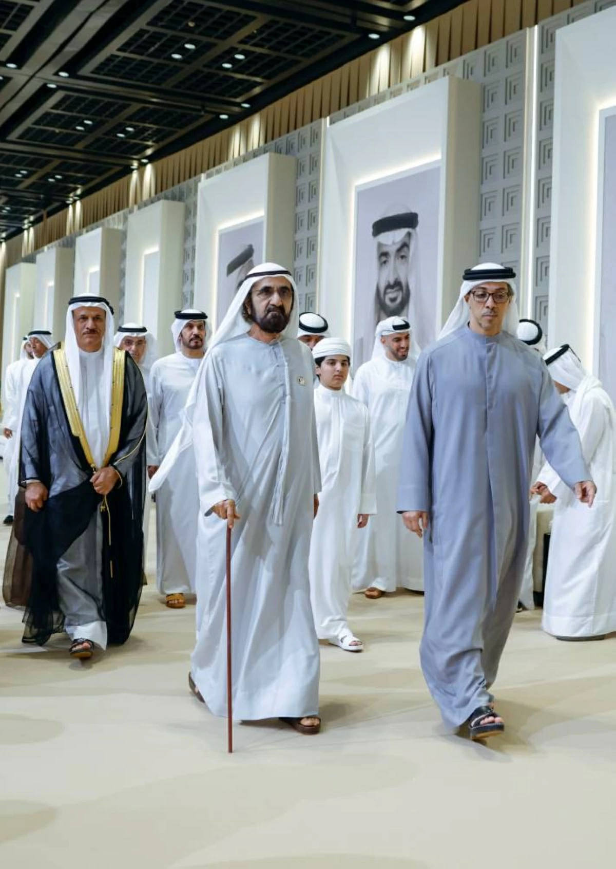 محمد بن راشد ومنصور بن زايد والمعلا يحضرون أفراح المنصوري والغرير