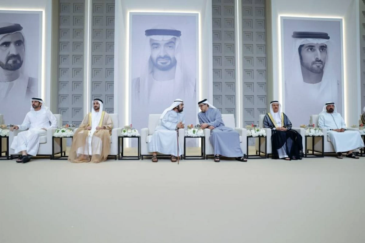 محمد بن راشد ومنصور بن زايد والمعلا يحضرون أفراح المنصوري والغرير