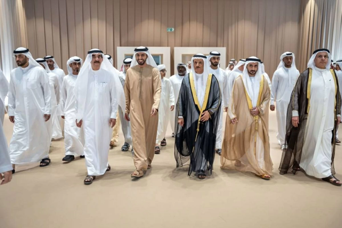 محمد بن راشد ومنصور بن زايد والمعلا يحضرون أفراح المنصوري والغرير