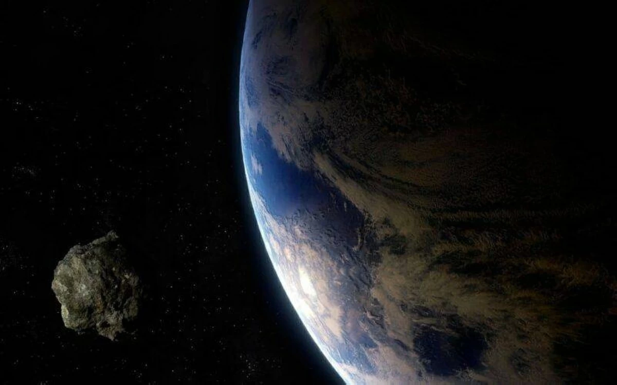 كويكب صغير في طريقه لدخول الغلاف الجوي للأرض