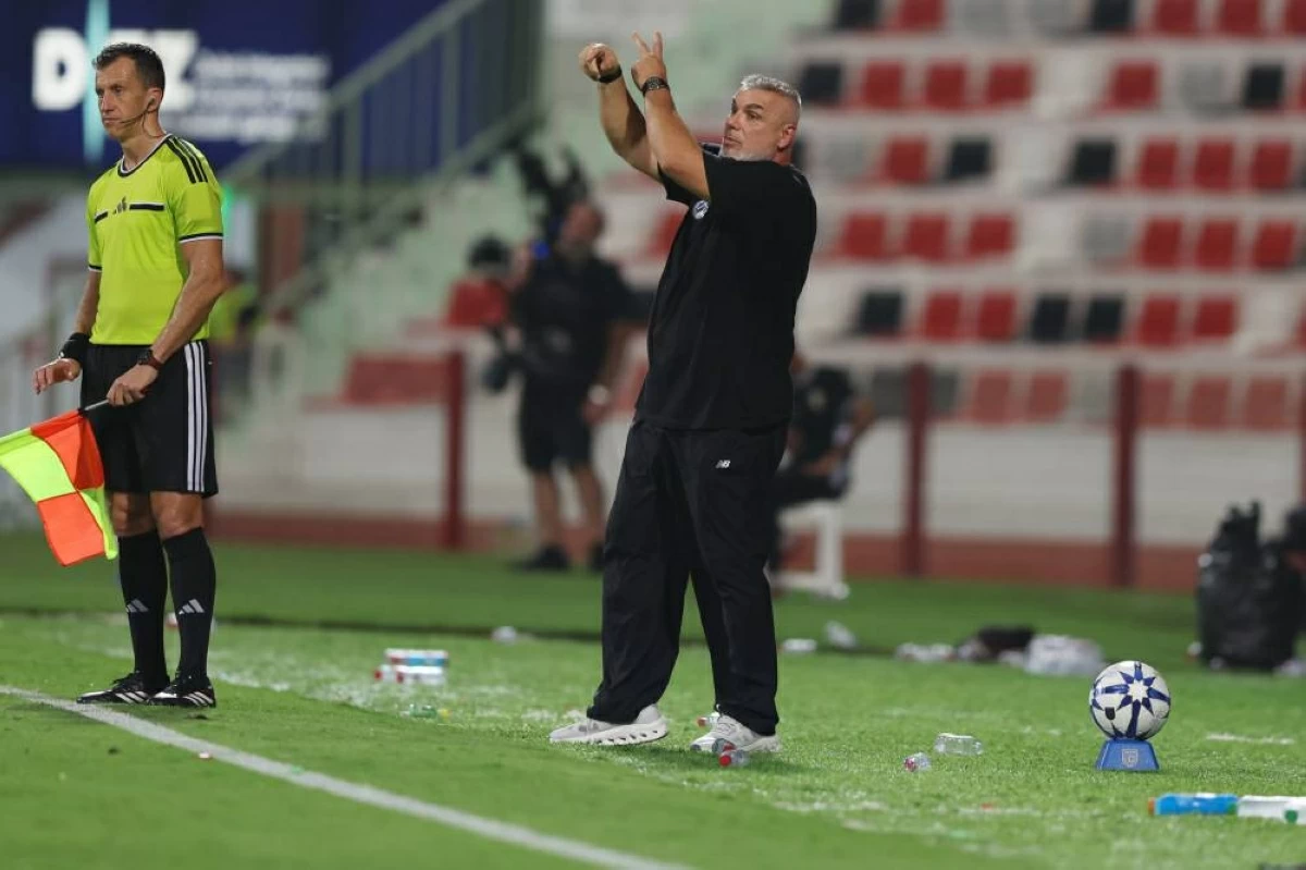 مباراة شباب الأهلي والجزيرة في دوري أدنوك  تصوير : هيثم الخاتم