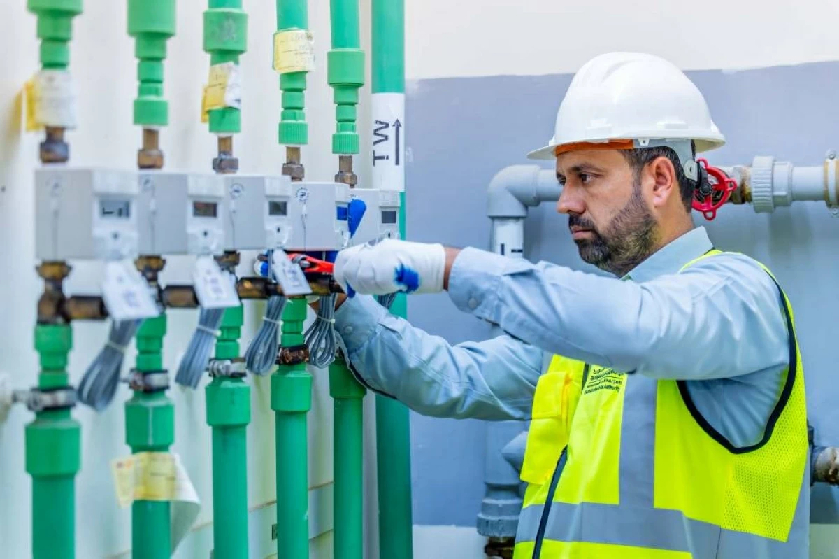 هيئة كهرباء الشارقة تركّب 9129 عداد مياه ذكياً خلال 7 أشهر