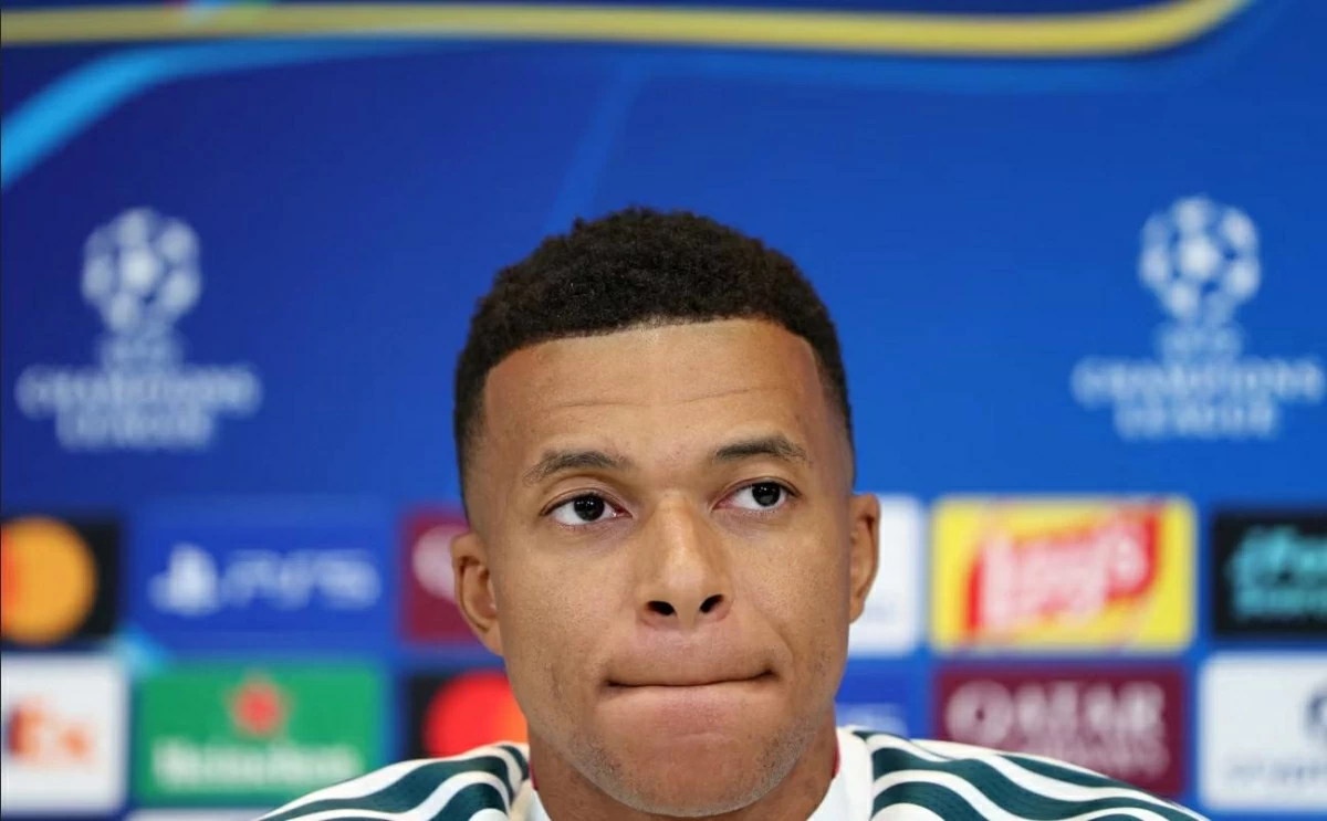 مبابي يرفض مقارنته بديمبيلي ورافينيا: أنا أفضل لاعب في العالم