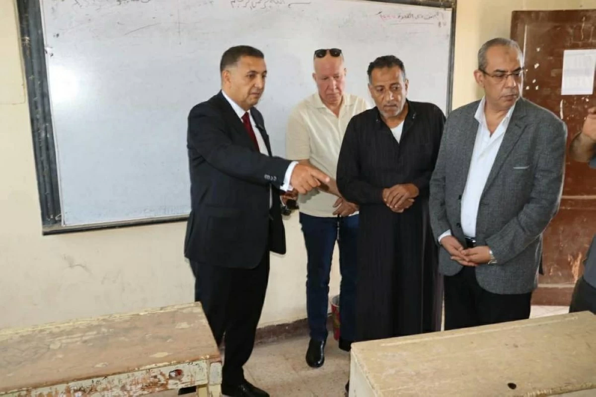 نقابة المعلمين المصرية تطالب بتدخل رئيس الوزراء بعد جدل زيارة محافظ القليوبية للمدارس