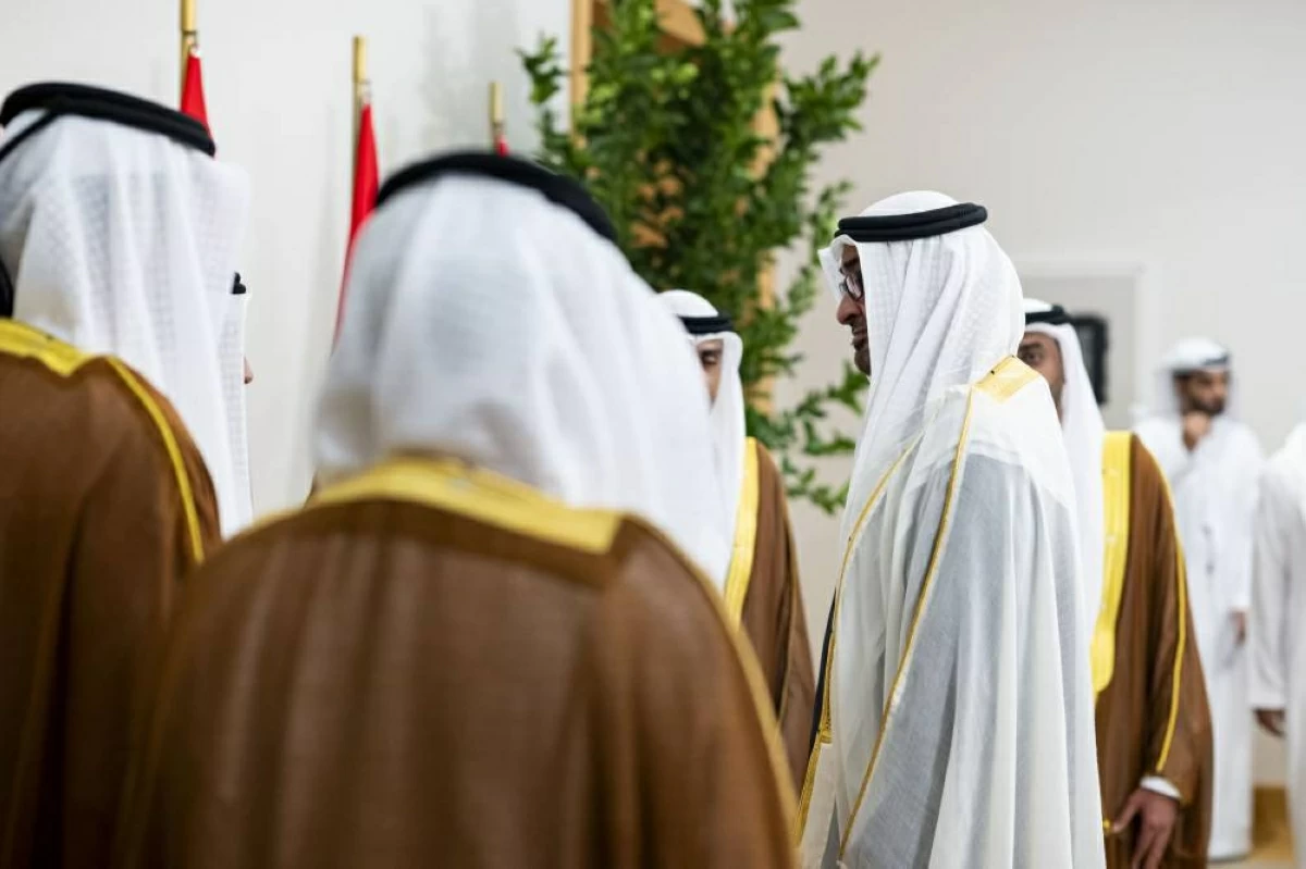 محمد بن زايد لسفراء الإمارات الجدد: نهجنا بناء شراكات مع العالم