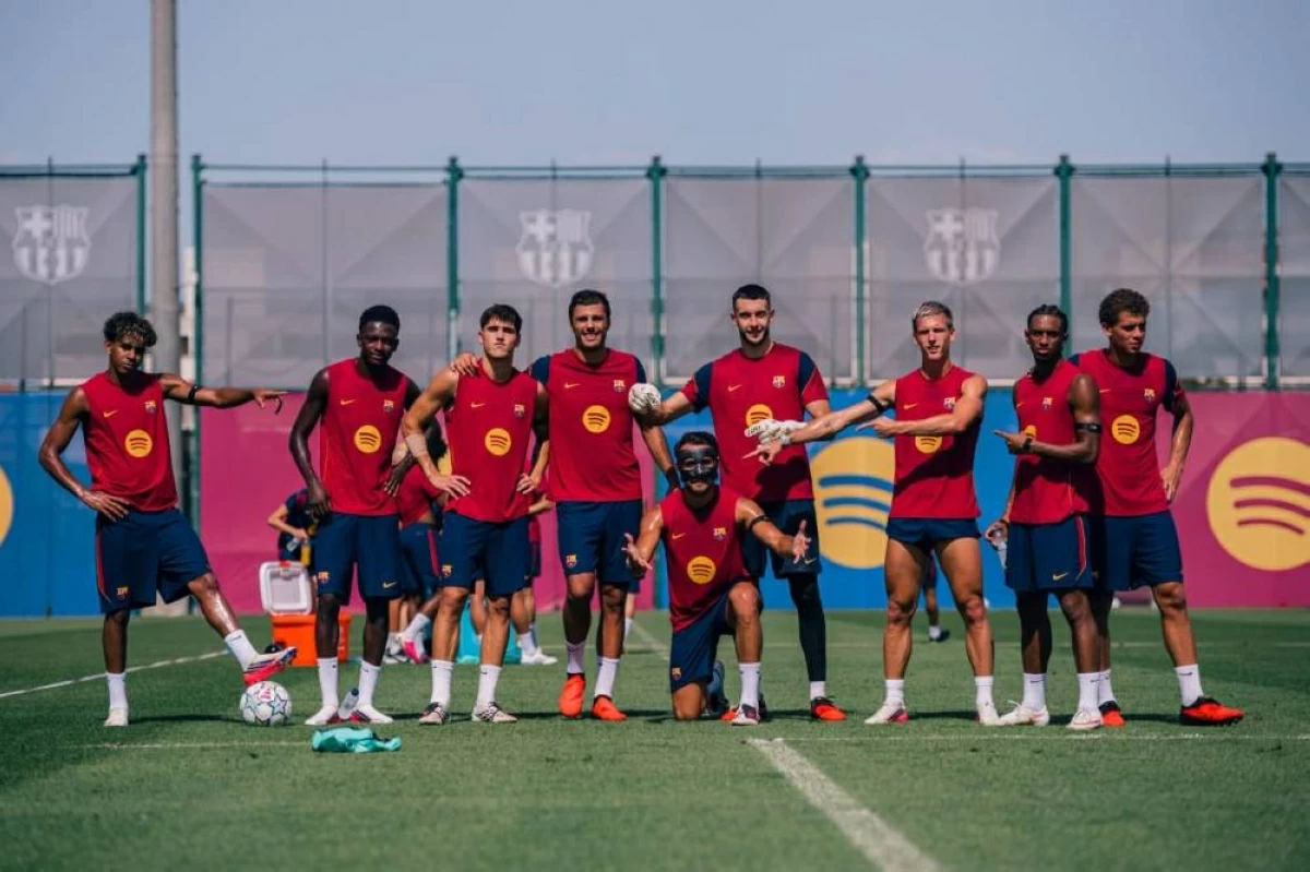 كيفية مشاهدة مباراة برشلونة وفينورد بدوري أبطال أوروبا والقنوات الناقلة