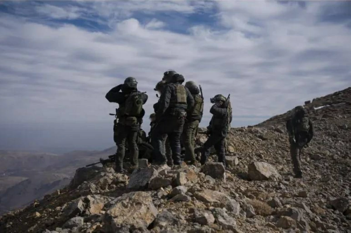 نتنياهو يتفقد قواته في جبل الشيخ.. وسوريا تندد بـ«خطوة استفزازية»