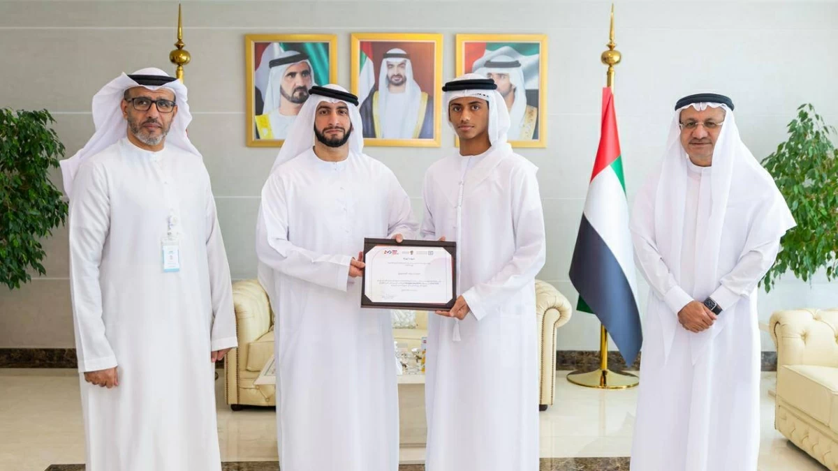راشد بن حمدان يكرّم الفريق الطلابي الفائز في البطولة الآسيوية