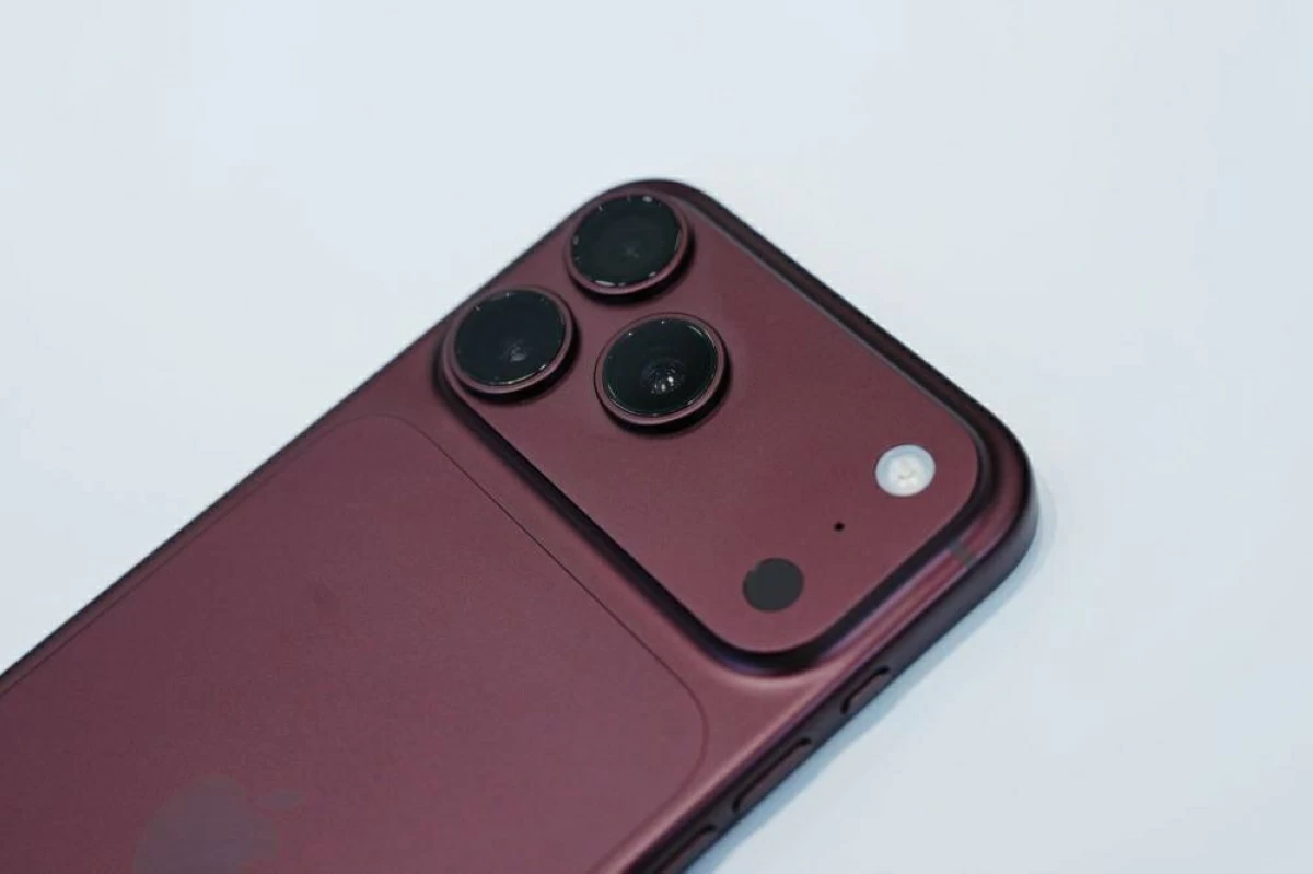 «أبل» تكشف عن المنتجات الجديدة أبرزها آيفون 18 وiPhone Duo