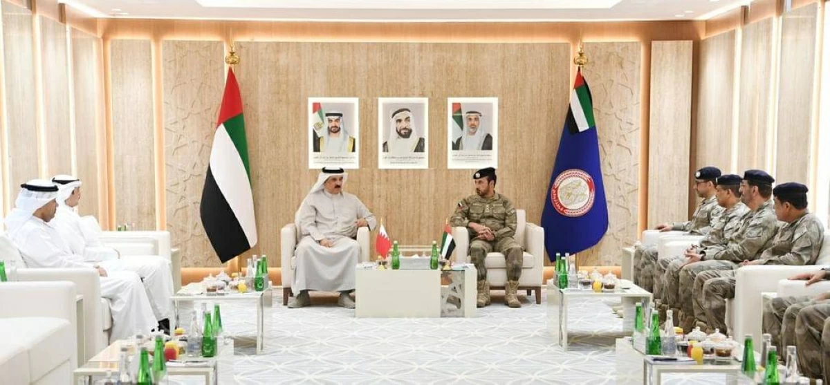 قائد عام شرطة أبوظبي يبحث وسفير البحرين تعزيز التعاون الأمني